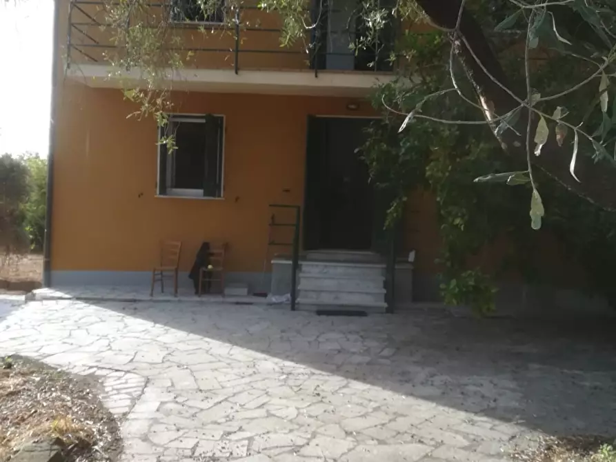 Immagine 1 di Casa indipendente in vendita  a Sarzana