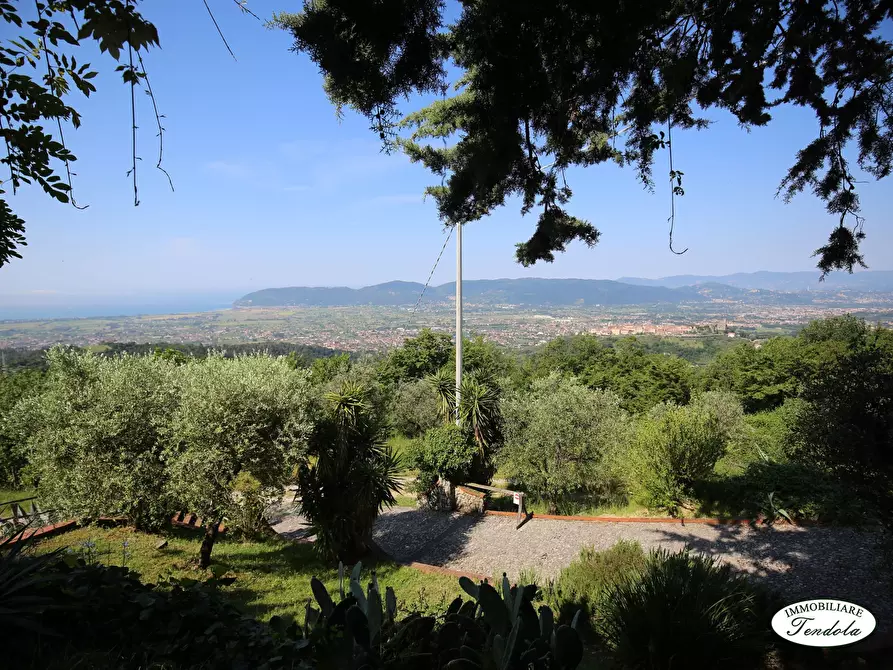 Immagine 1 di Casa indipendente in vendita  a Castelnuovo Magra