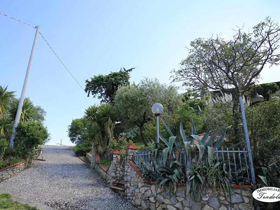 Immagine 5 di Casa indipendente in vendita  a Castelnuovo Magra