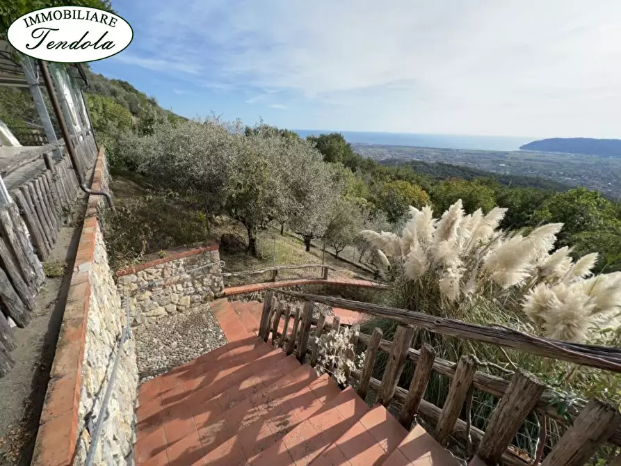 Immagine 6 di Casa indipendente in vendita  a Castelnuovo Magra