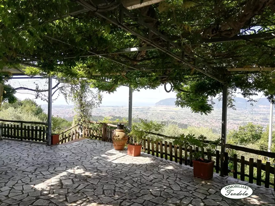 Immagine 4 di Casa indipendente in vendita  a Castelnuovo Magra