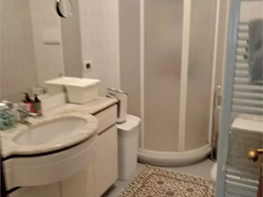 Immagine 7 di Casa indipendente in vendita  a Carrara