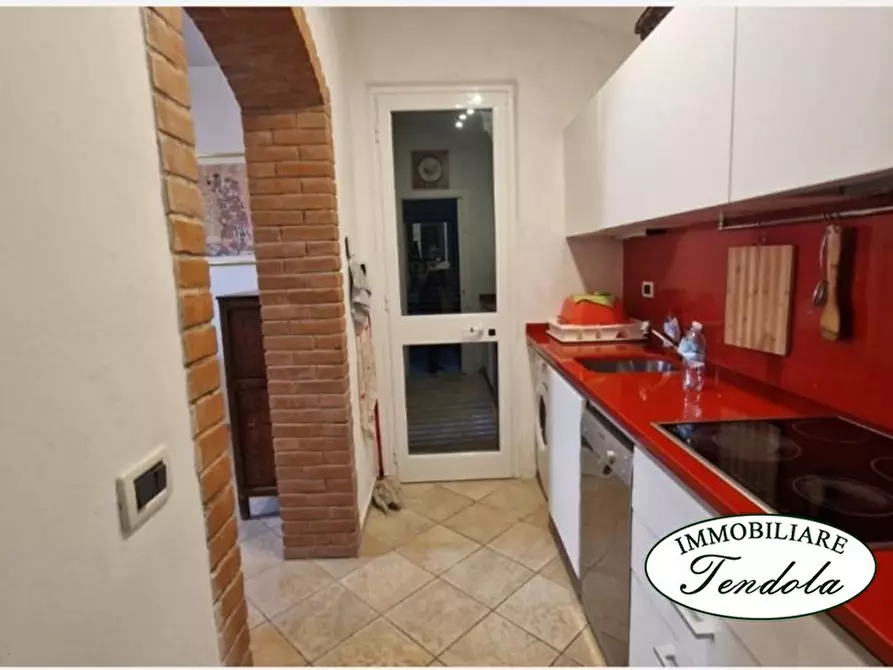 Immagine 2 di Casa indipendente in vendita  a Carrara