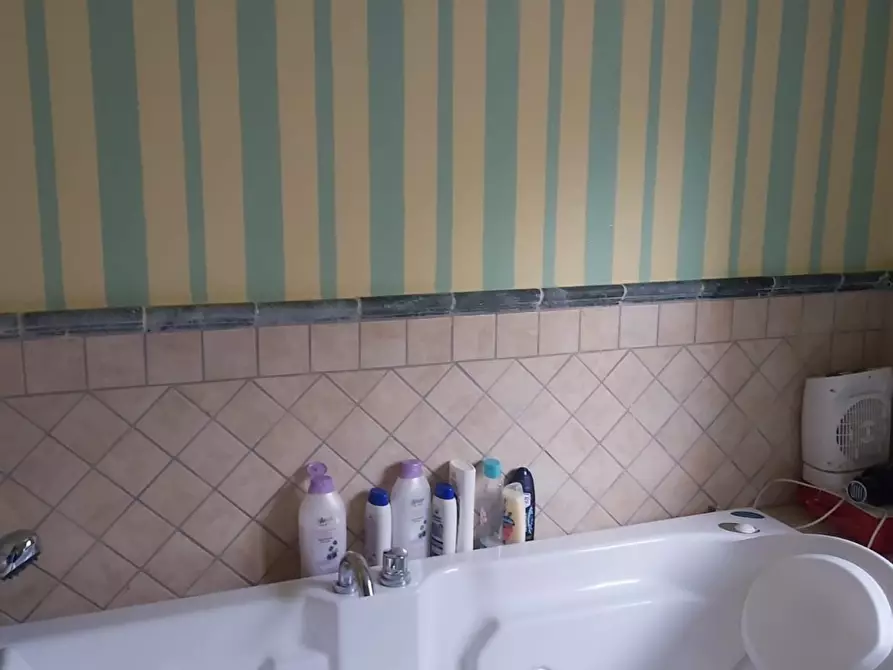 Immagine 7 di Casa indipendente in vendita  a Fosdinovo