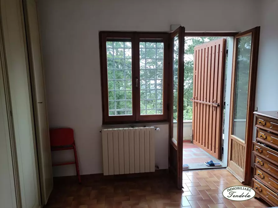 Immagine 8 di Casa indipendente in vendita  a Massa