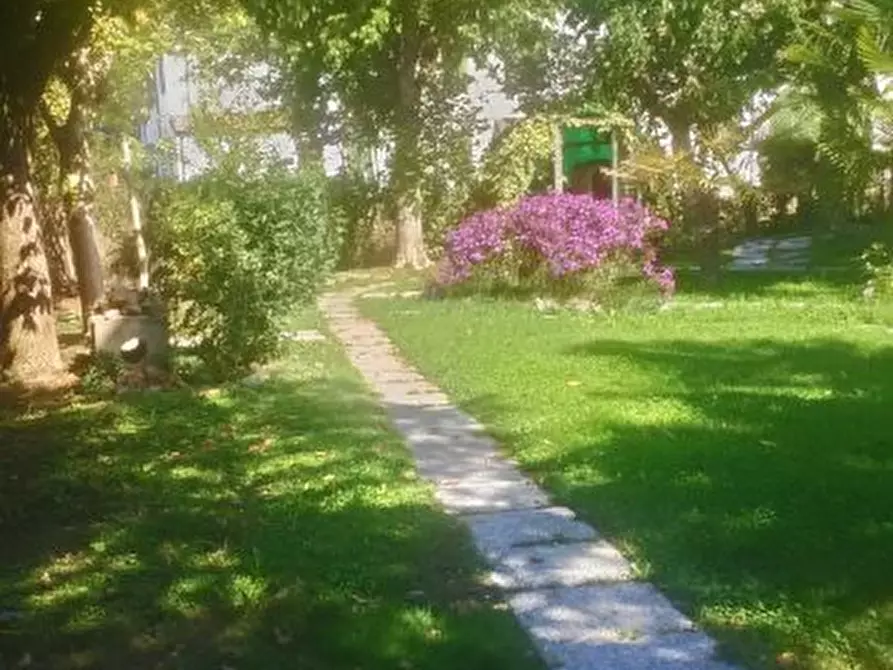 Immagine 1 di Casa indipendente in vendita  a Carpi