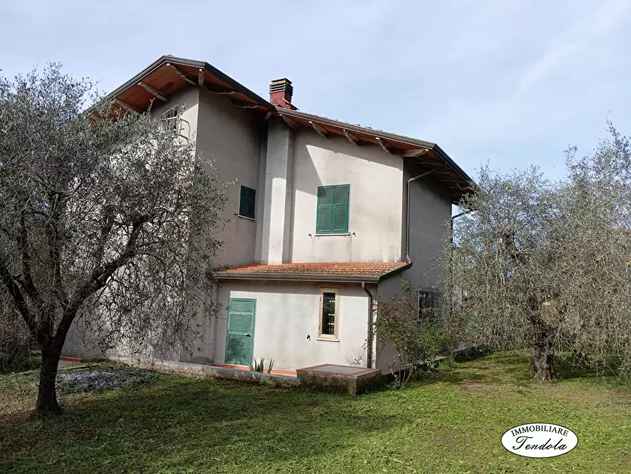 Immagine 1 di Casa semindipendente in vendita  a Castelnuovo Magra