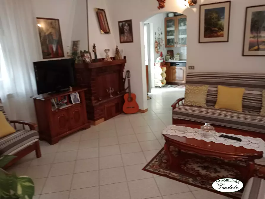 Immagine 3 di Casa semindipendente in vendita  a Ameglia