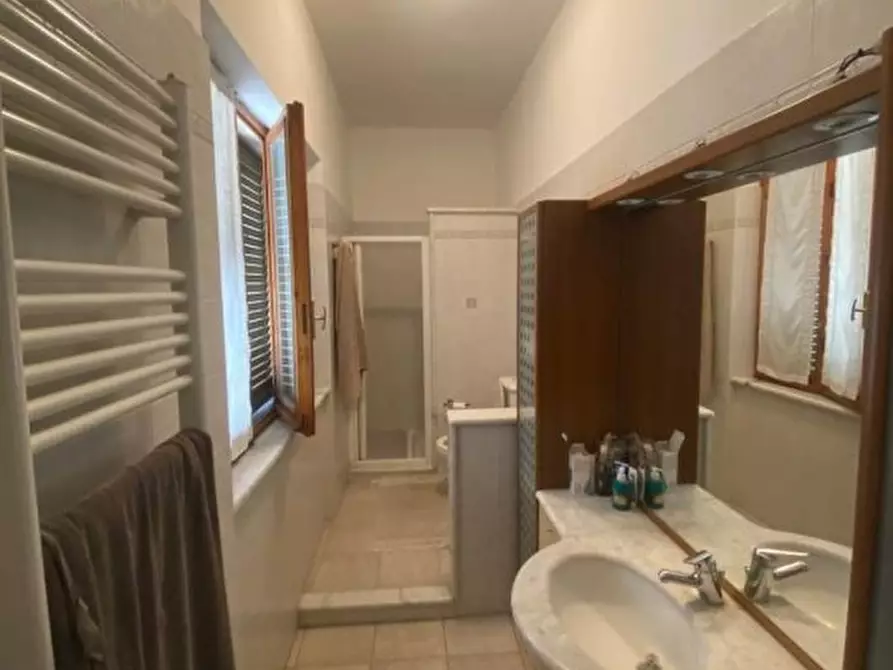 Immagine 9 di Casa semindipendente in vendita  a Castelnuovo Magra