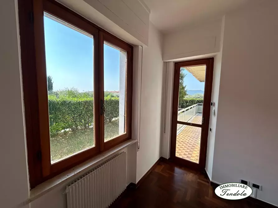 Immagine 10 di Casa semindipendente in vendita  a Castelnuovo Magra