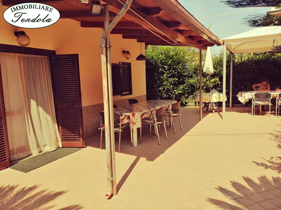 Immagine 5 di Casa semindipendente in vendita  a Ameglia