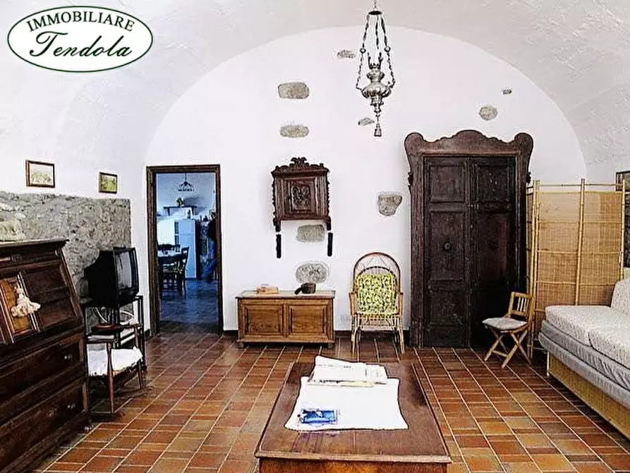Immagine 1 di Casa semindipendente in vendita  a Ortonovo