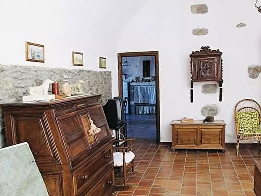 Immagine 4 di Casa semindipendente in vendita  a Ortonovo