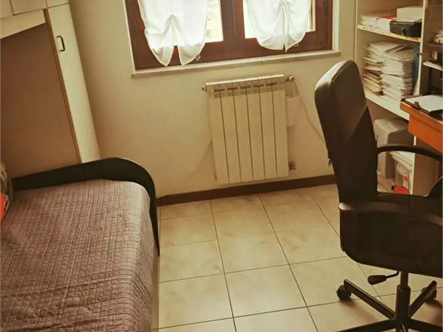 Immagine 5 di Casa semindipendente in vendita  a Ortonovo