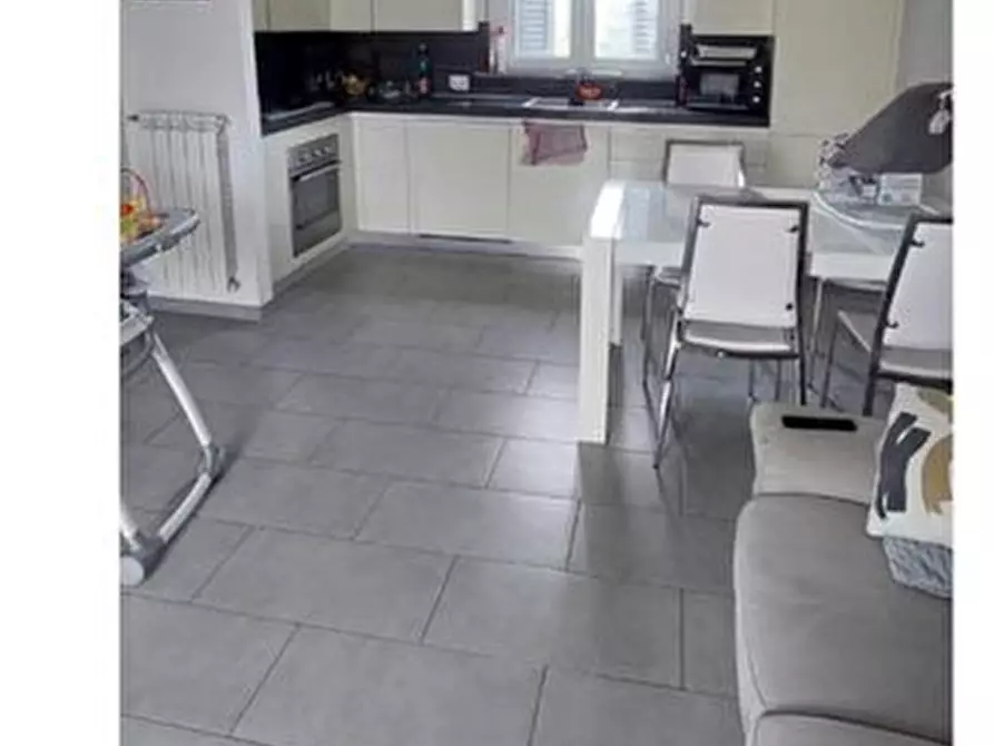 Immagine 9 di Casa semindipendente in vendita  a Sarzana