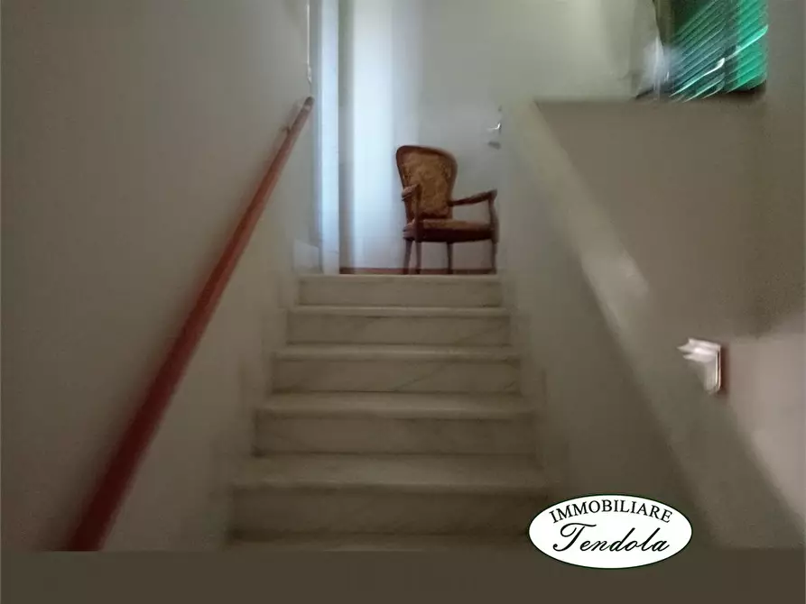 Immagine 9 di Casa semindipendente in vendita  a Ortonovo
