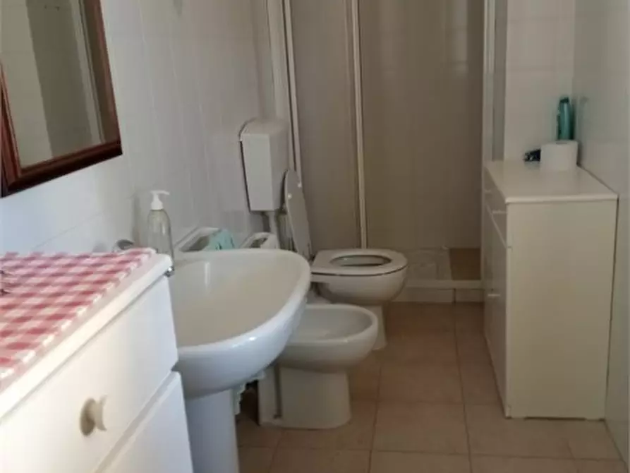 Immagine 10 di Casa semindipendente in vendita  a Ortonovo