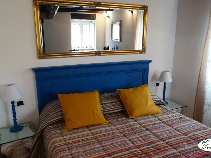 Immagine 7 di Casa semindipendente in vendita  a Ortonovo