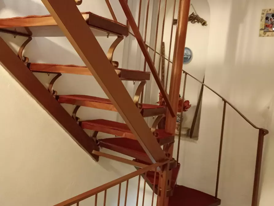 Immagine 6 di Casa semindipendente in vendita  a Castelnuovo Magra