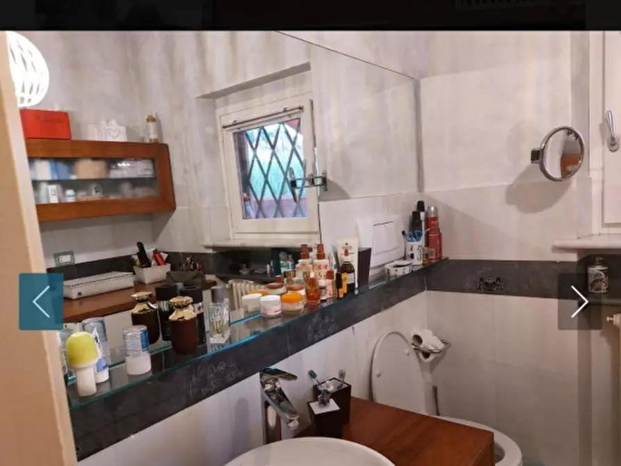 Immagine 10 di Casa semindipendente in vendita  a Carrara