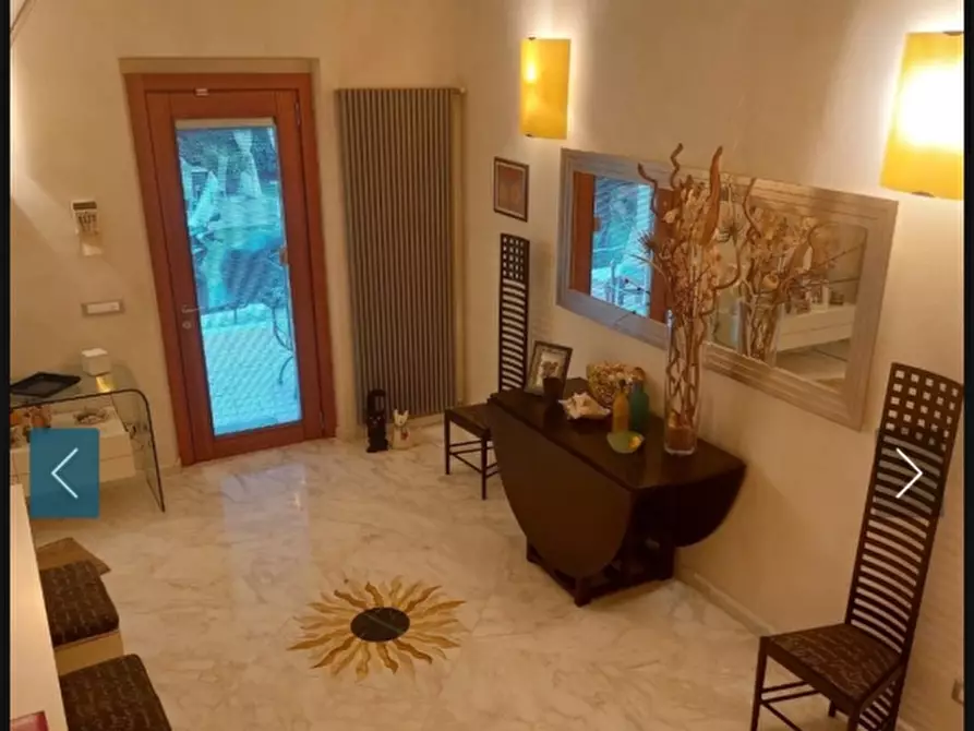 Immagine 6 di Casa semindipendente in vendita  a Carrara