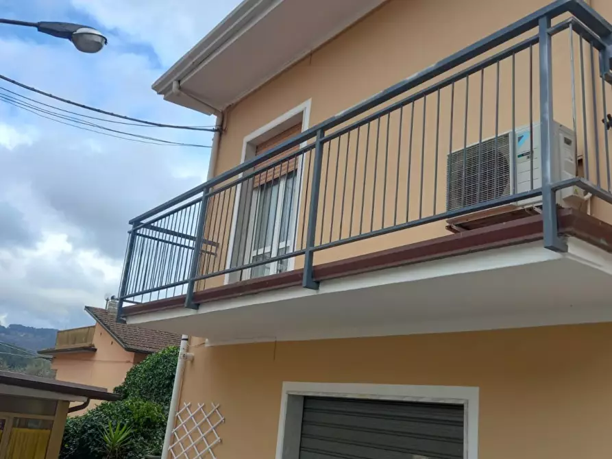 Immagine 2 di Casa semindipendente in vendita  a Fosdinovo