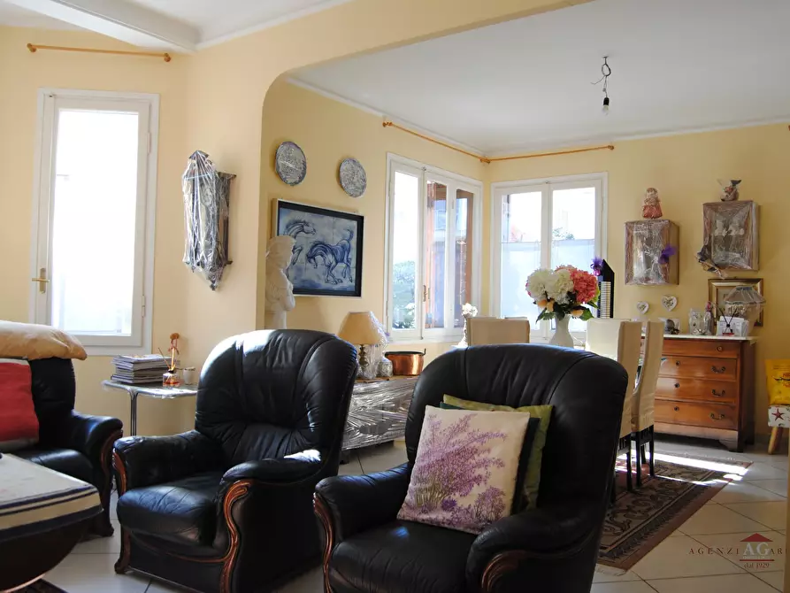 Immagine 4 di Casa indipendente in vendita  a Bordighera