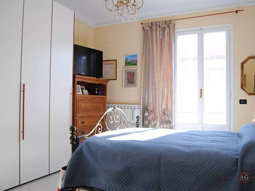 Immagine 2 di Casa indipendente in vendita  a Bordighera