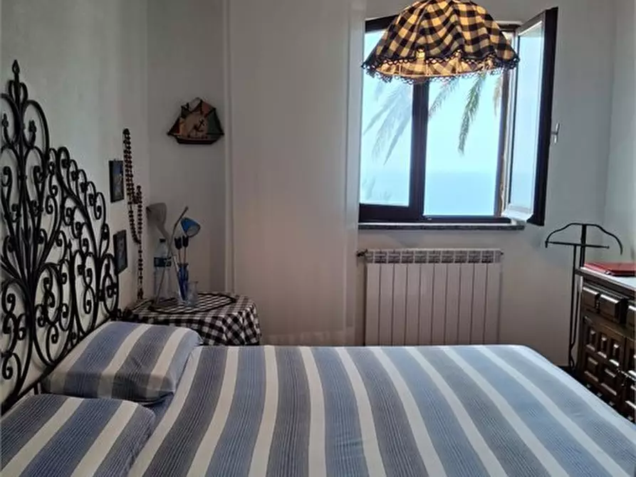 Immagine 3 di Casa indipendente in vendita  a Bordighera