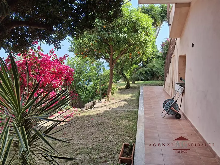 Immagine 8 di Casa indipendente in vendita  a Bordighera