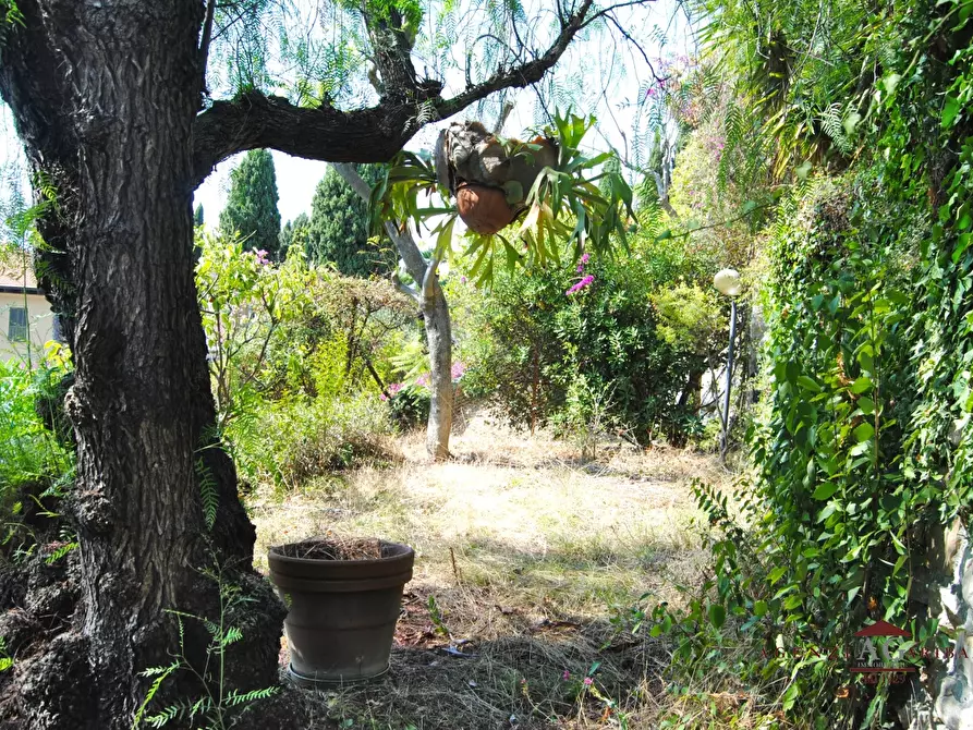 Immagine 10 di Casa semindipendente in vendita  a Bordighera