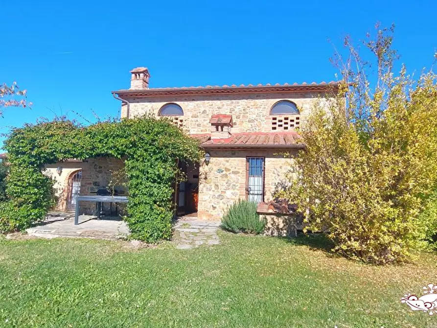 Immagine 4 di Villa in vendita  a Gambassi Terme