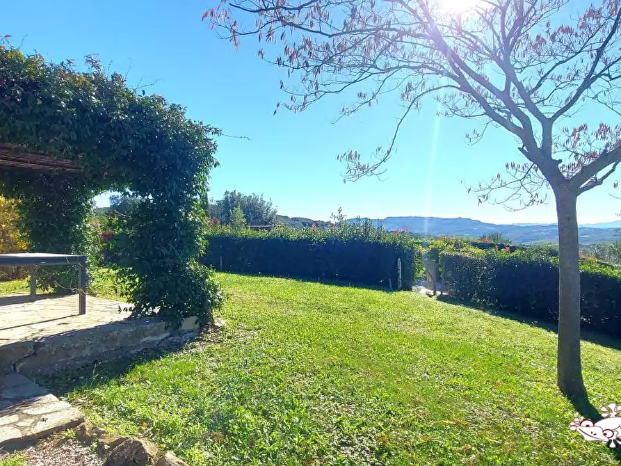 Immagine 2 di Villa in vendita  a Gambassi Terme