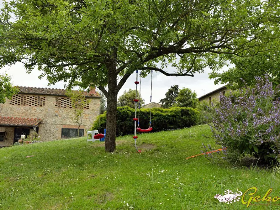 Immagine 2 di Villa in vendita  a San Gimignano