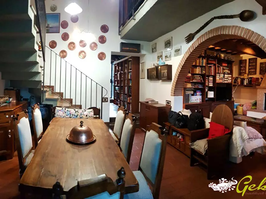 Immagine 7 di Villa in vendita  a San Gimignano