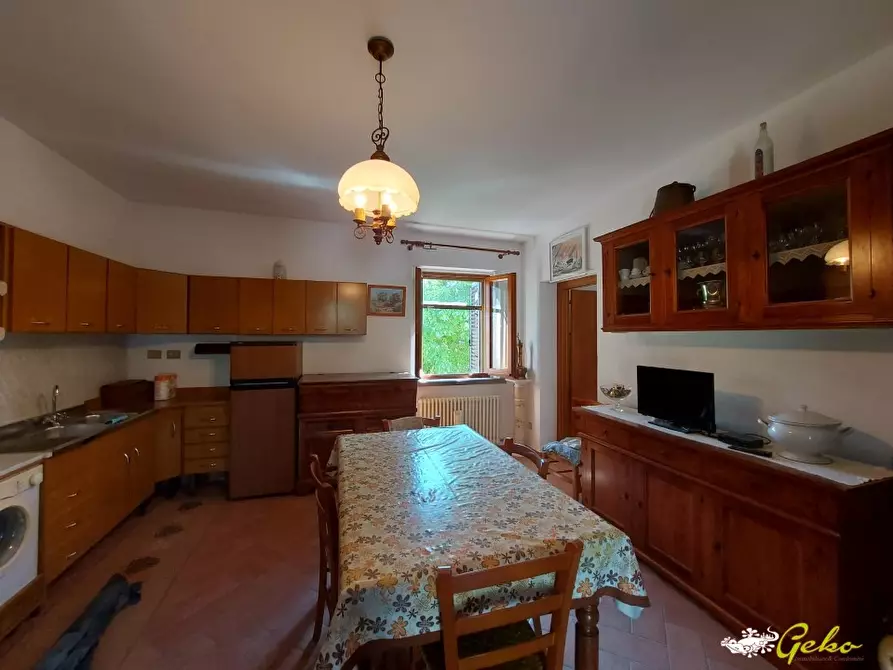 Immagine 2 di Villa in vendita  a San Gimignano