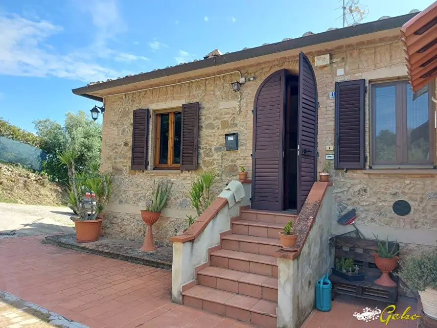 Immagine 4 di Villa in vendita  a San Gimignano