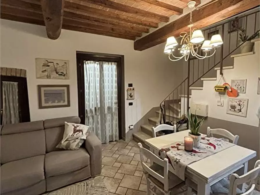 Immagine 9 di Villa in vendita  a San Gimignano