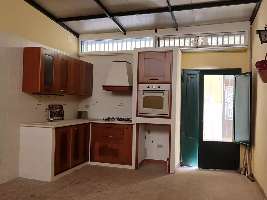 Immagine 2 di Villa in vendita  34 a Bari