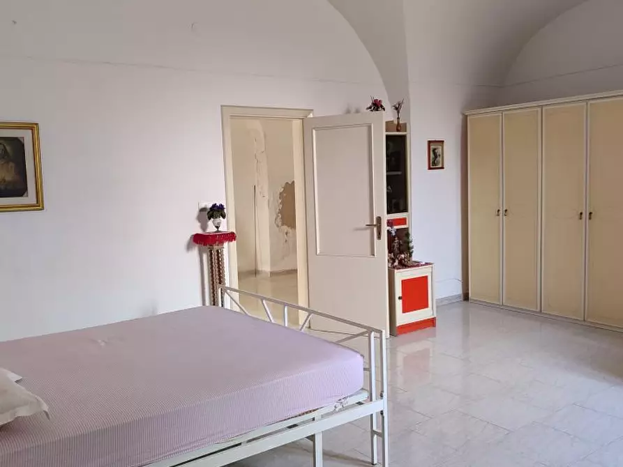 Immagine 10 di Villa in vendita  a Bari