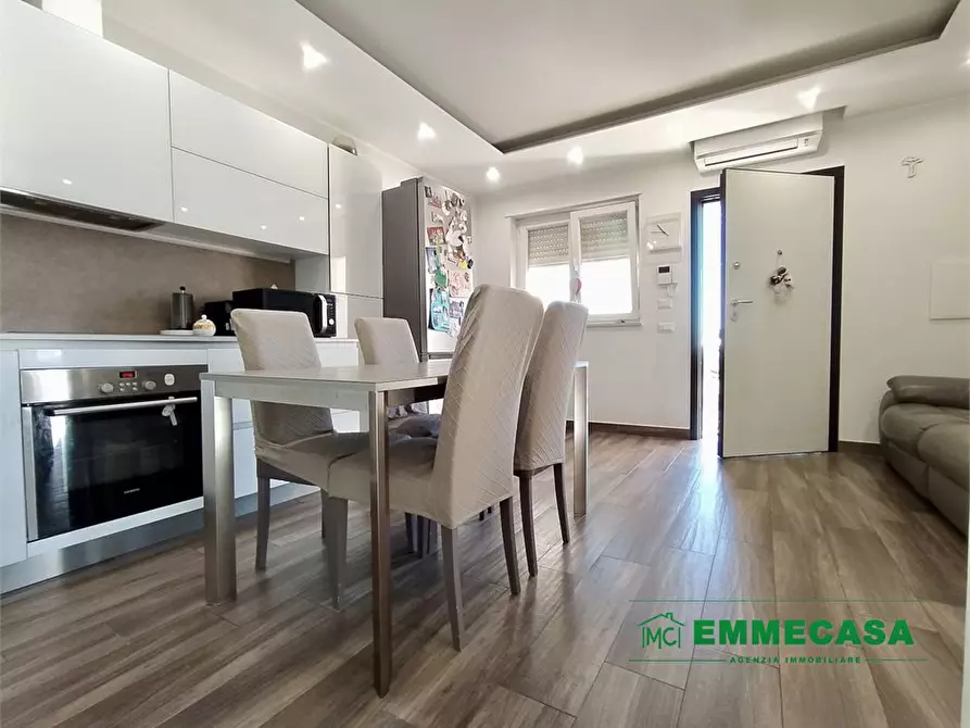 Immagine 4 di Villa in vendita  a Valenzano