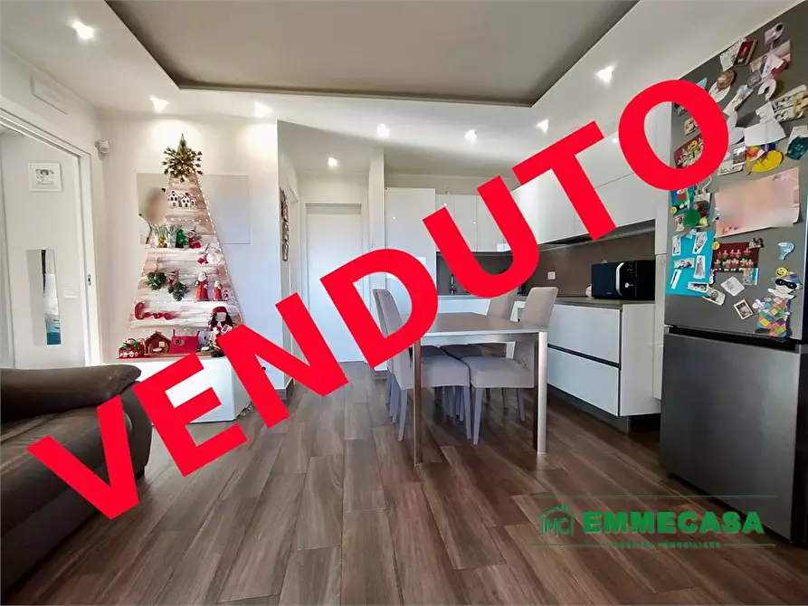 Immagine 1 di Villa in vendita  a Valenzano