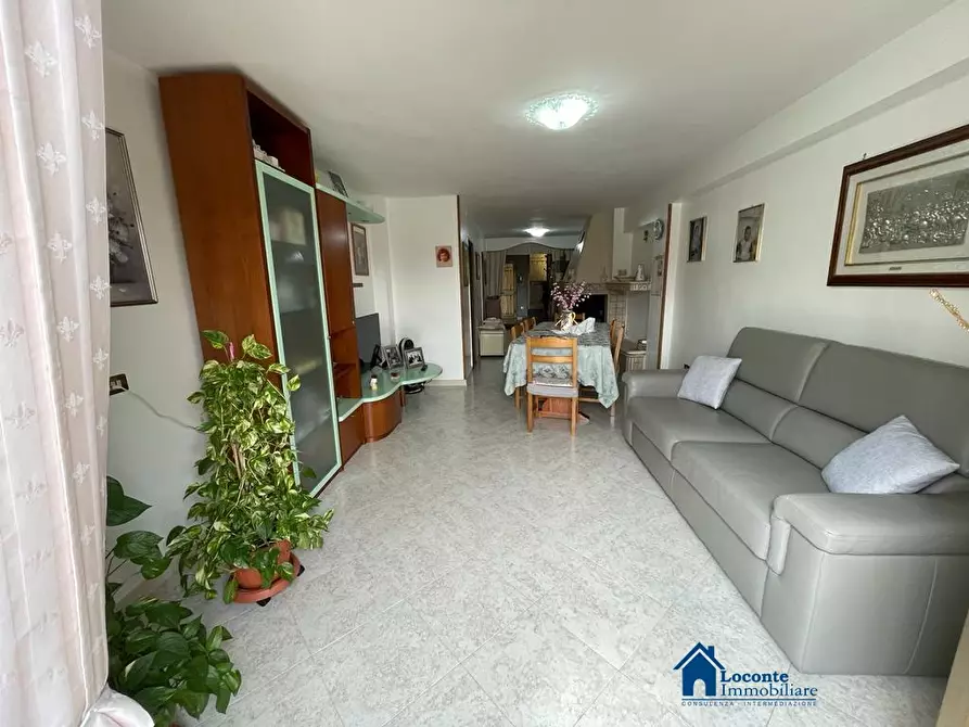 Immagine 3 di Casa indipendente in vendita  a Cellamare