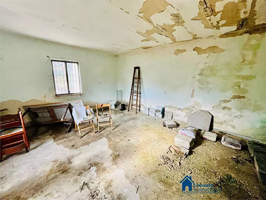 Immagine 9 di Casa indipendente in vendita  a Bari