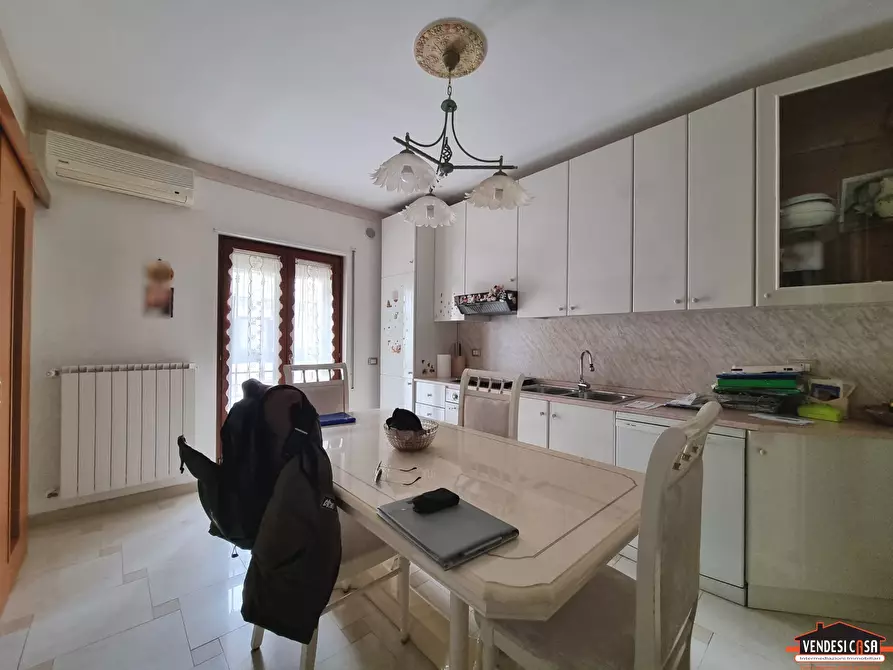 Immagine 6 di Casa indipendente in vendita  a Adelfia