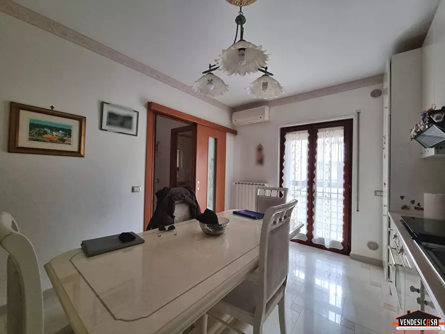 Immagine 9 di Casa indipendente in vendita  a Adelfia