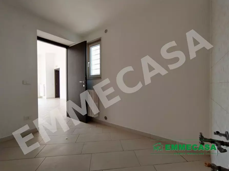 Immagine 3 di Villa in vendita  a Adelfia