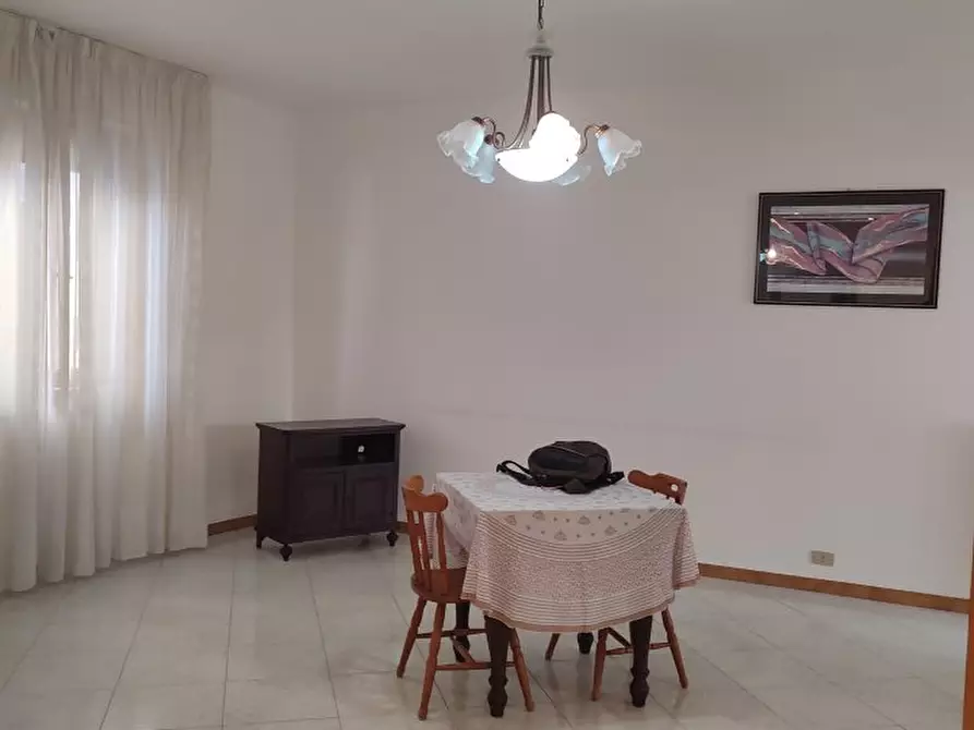 Immagine 2 di Villa in vendita  a Bari