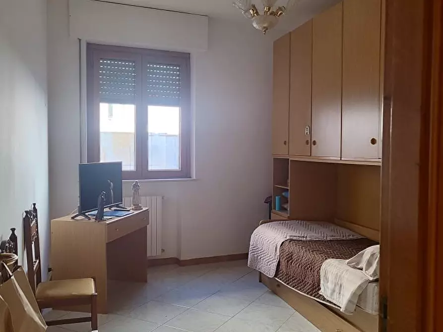 Immagine 9 di Villa in vendita  a Bari