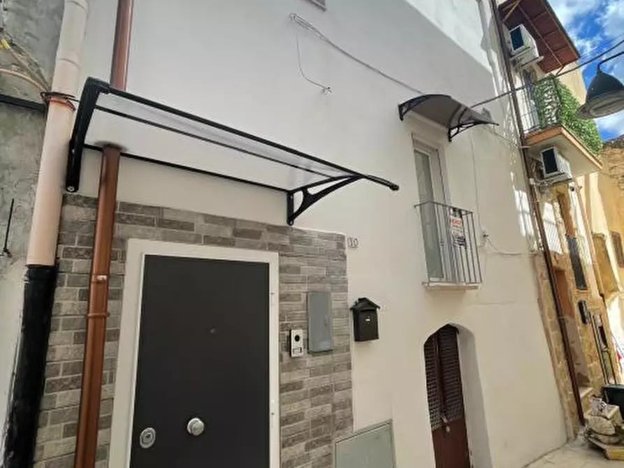 Immagine 1 di Casa indipendente in vendita  a Cellamare